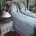 Joli Petit Loft Dans Echoppe Pierre Centre-ville アパート ボルドー