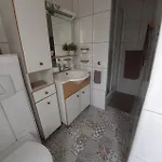 Joli Petit Loft Dans Echoppe Pierre Centre-ville アパート ボルドー