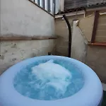 Joli Petit Loft Dans Echoppe Pierre Centre-ville アパート *