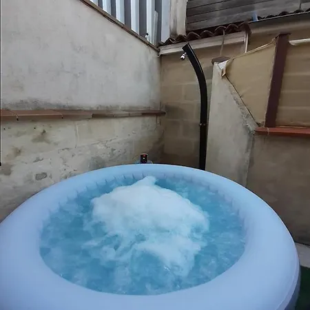 Joli Petit Loft Dans Echoppe Pierre Centre-ville شقة *