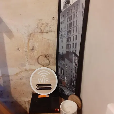 Joli Petit Loft Dans Echoppe Pierre Centre-ville Bordeaux