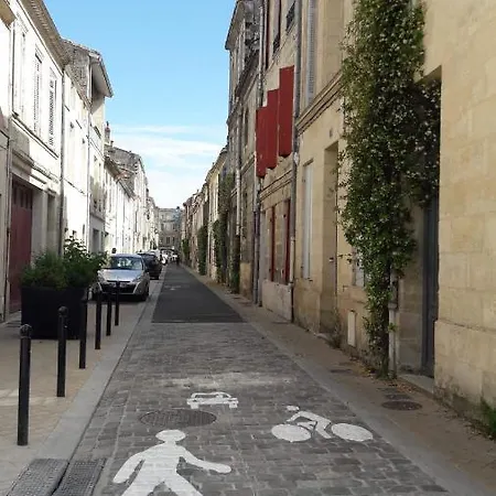 Joli Petit Loft Dans Echoppe Pierre Centre-ville Апартаменты