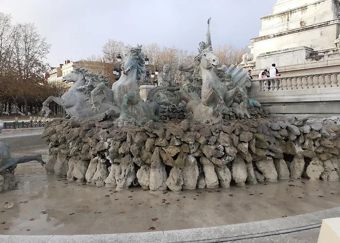 Διαμέρισμα Joli Petit Loft Dans Echoppe Pierre Centre-ville Μπορντό